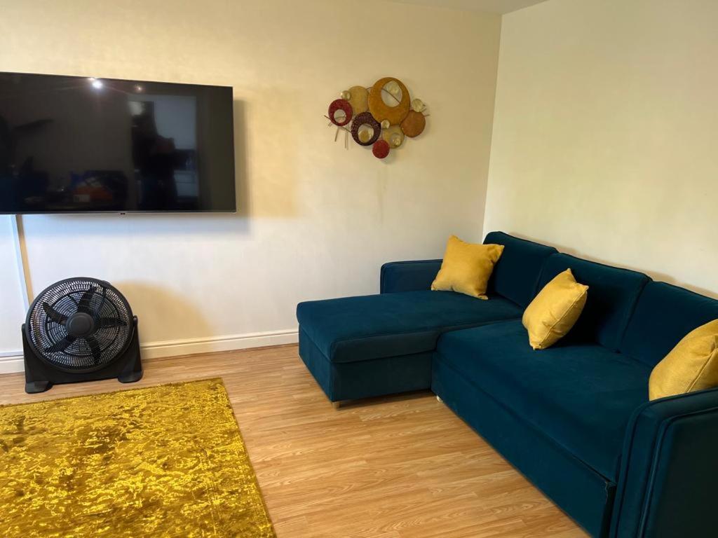Modern Beautiful Gated Two Bed Apartment Stifford Экстерьер фото